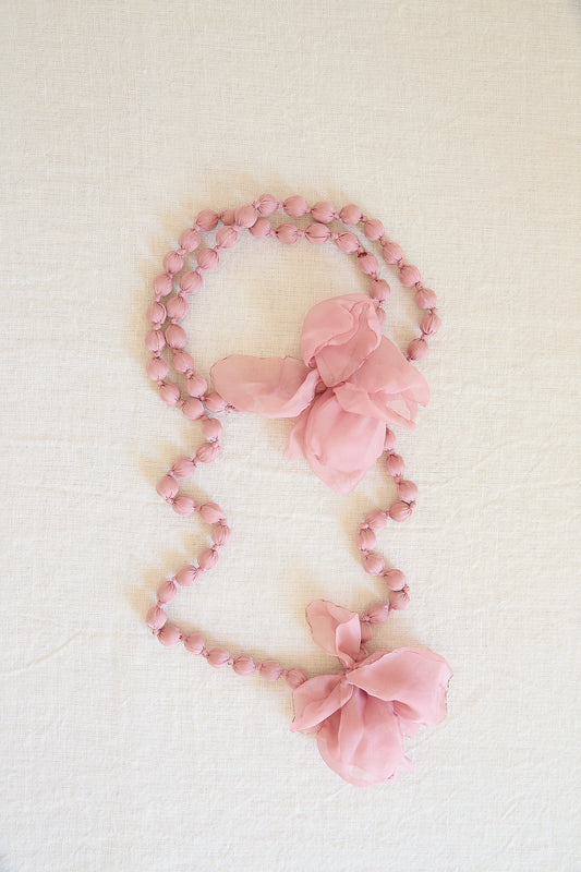 COLLAR ROSA ENCANTADA