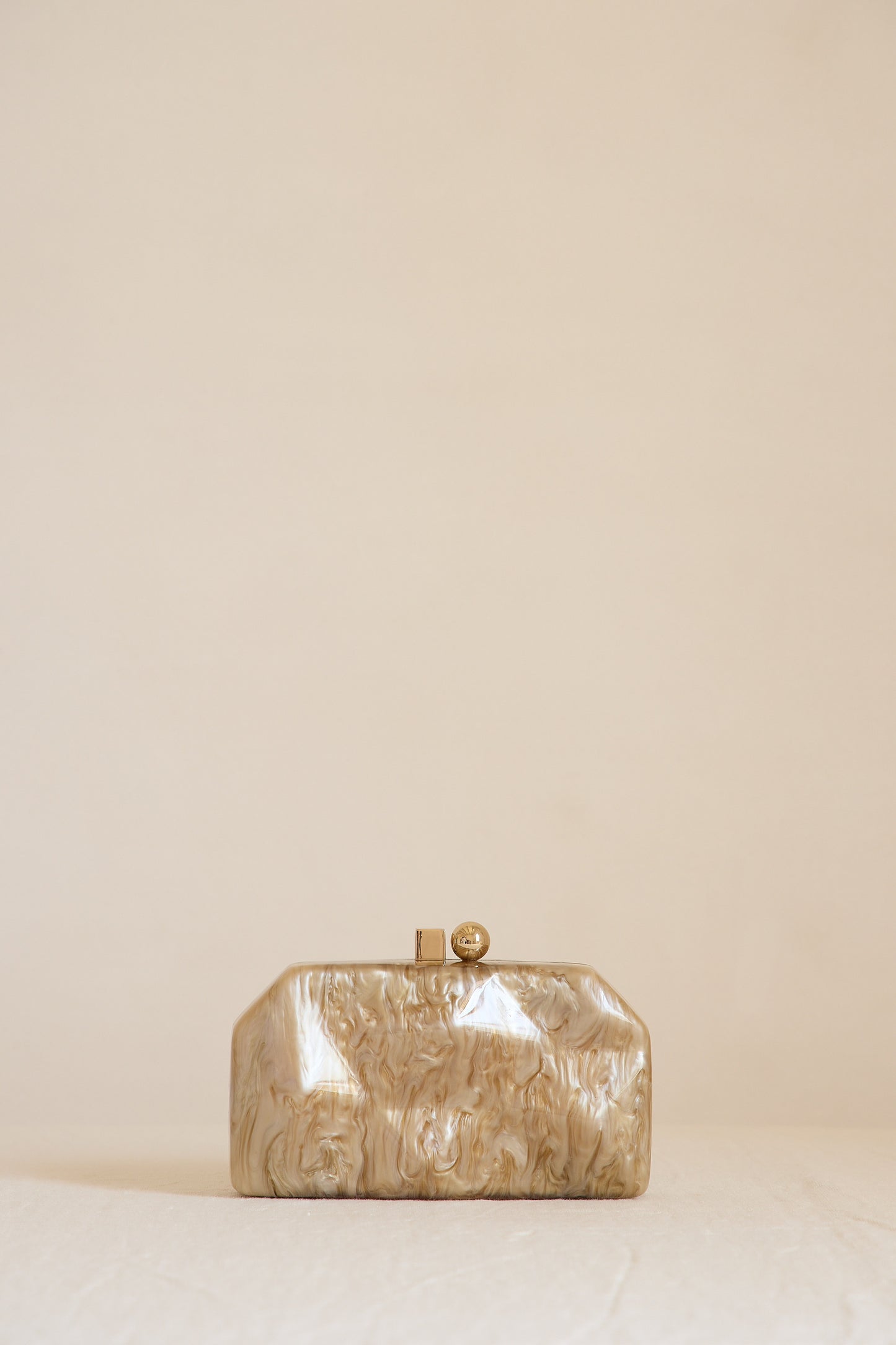 BOLSO CLUTCH NÁCAR