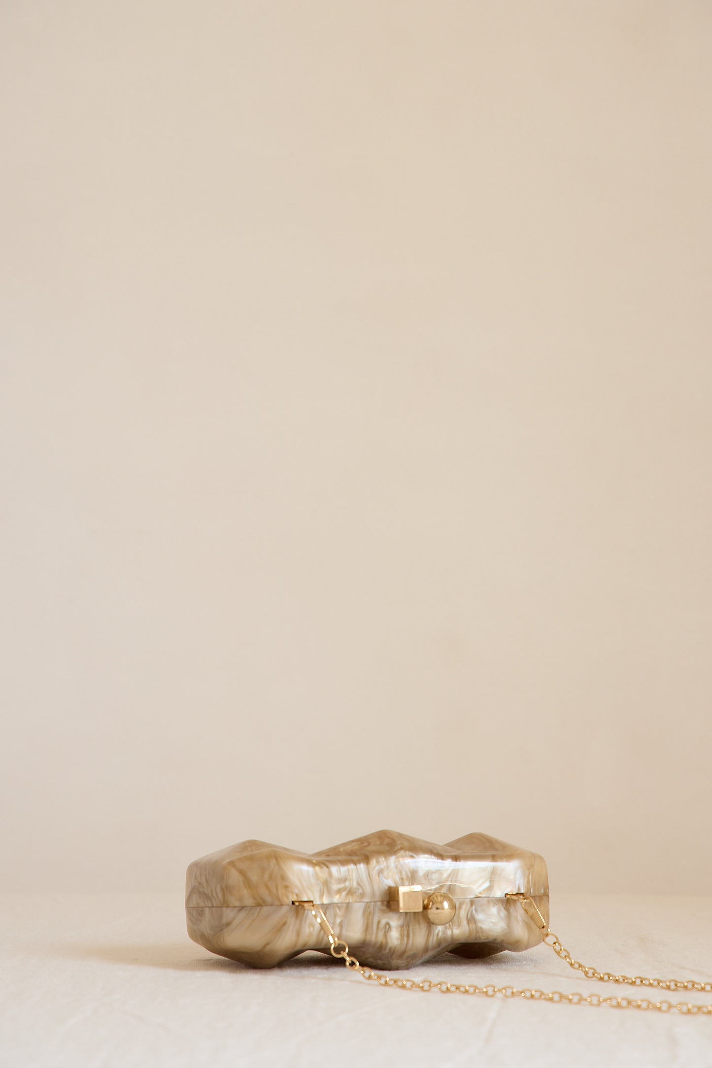 BOLSO CLUTCH NÁCAR