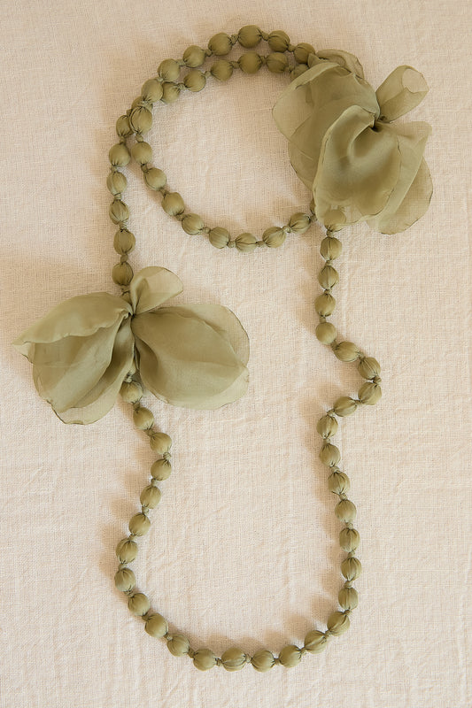 COLLAR VERDE ENCANTADA